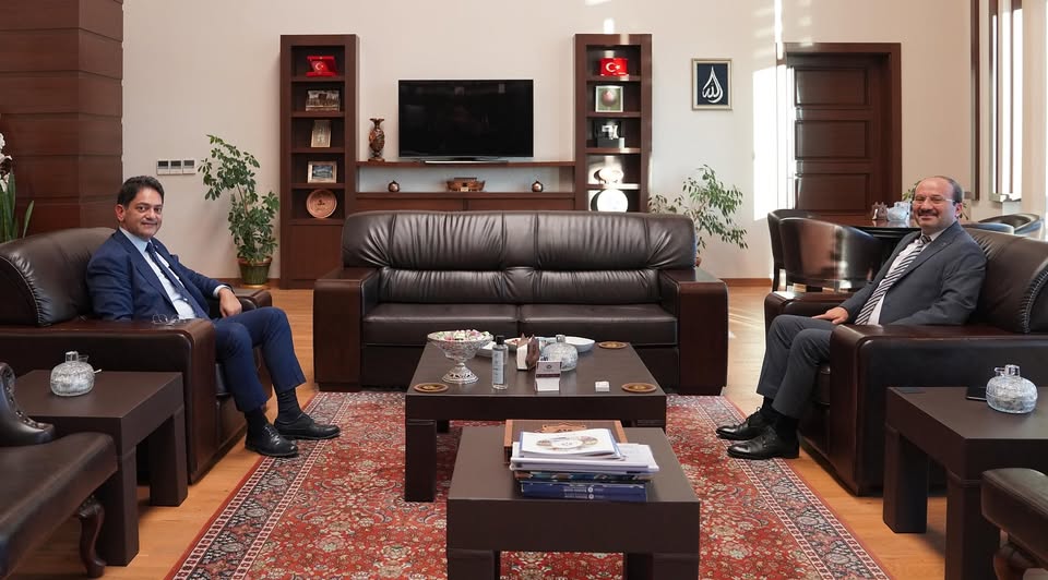 ETB Başkanı Hakan Oral’dan ETÜ Rektörü Prof. Dr. Bülent Çakmak’a Ziyaret